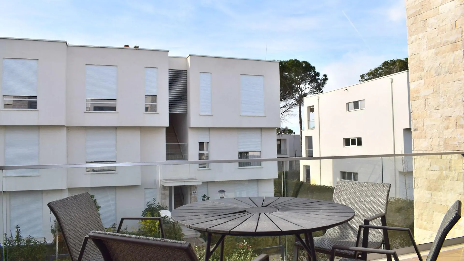 Pastel Apartment - Happy Rentals Plazhi San Pietro
